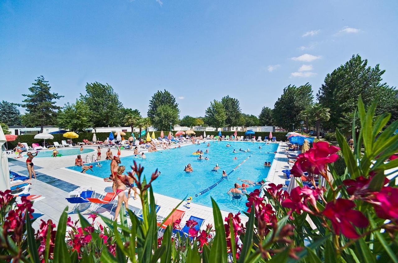 Happy Camp Mobile Homes In Butterfly Camping Village Peschiera del Garda Dış mekan fotoğraf
