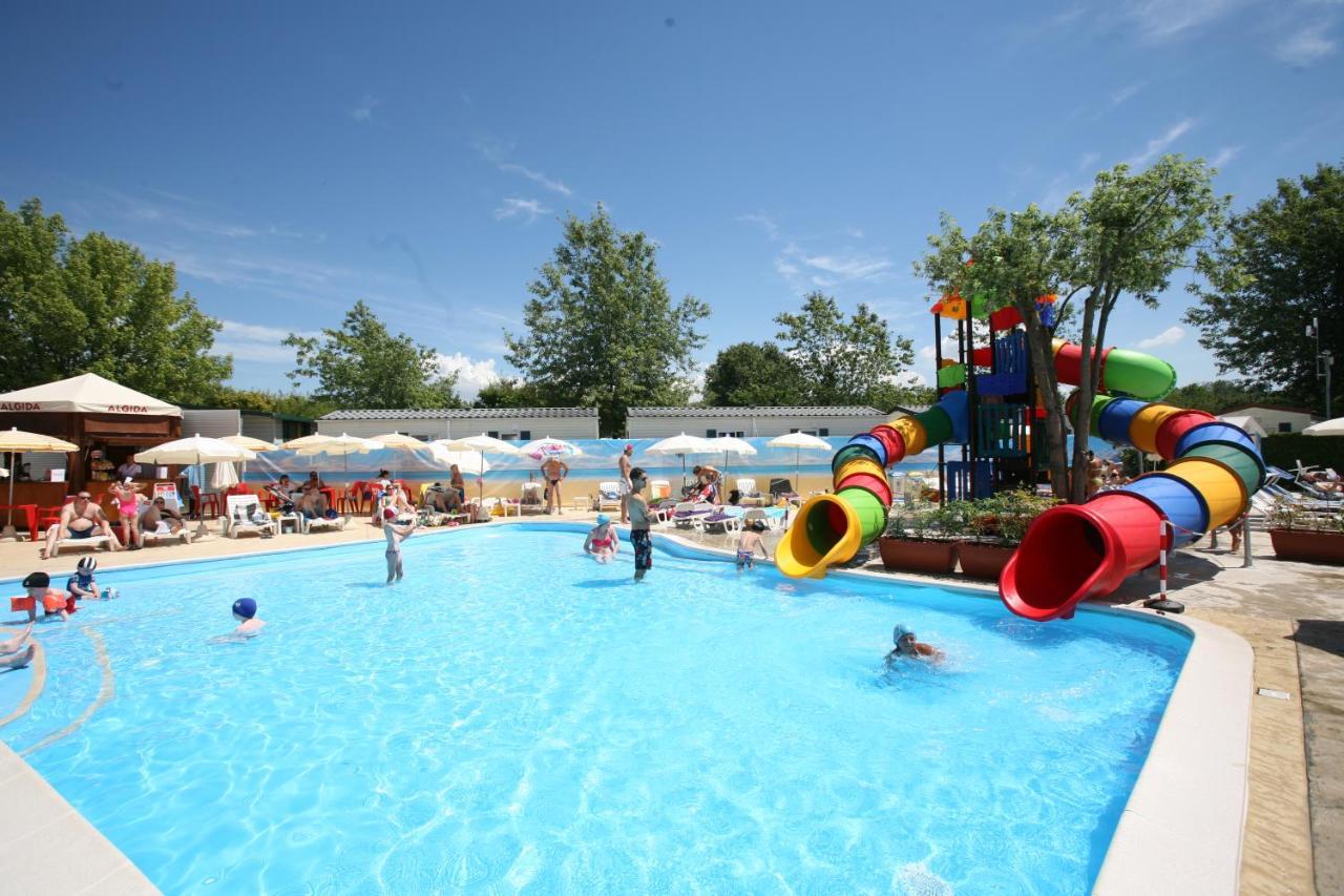 Happy Camp Mobile Homes In Butterfly Camping Village Peschiera del Garda Dış mekan fotoğraf