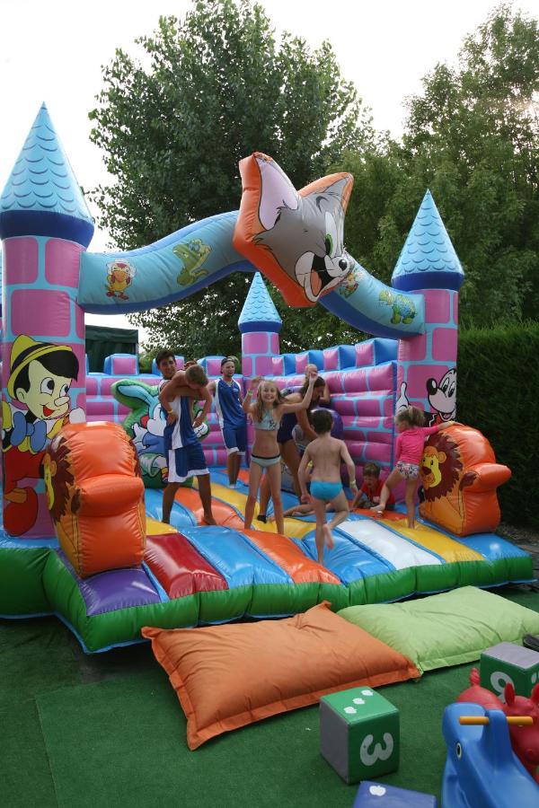 Happy Camp Mobile Homes In Butterfly Camping Village Peschiera del Garda Dış mekan fotoğraf
